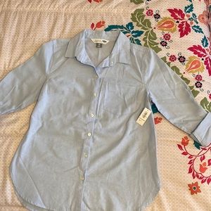 Old Navy 3/4 Sleeve The Classic Shirt in Light Blue Size XS NWT 100% Cotton